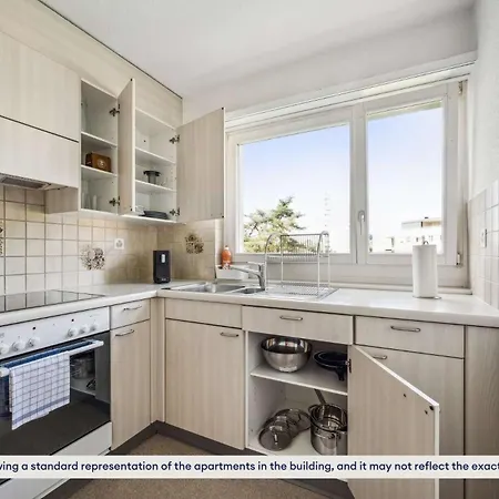 Simple And Cozy Flat In 아파트 *